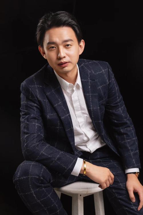 技術(shù)開(kāi)發(fā)、服務(wù)與咨詢的全方位解讀 從成果轉(zhuǎn)讓到企業(yè)形象策劃